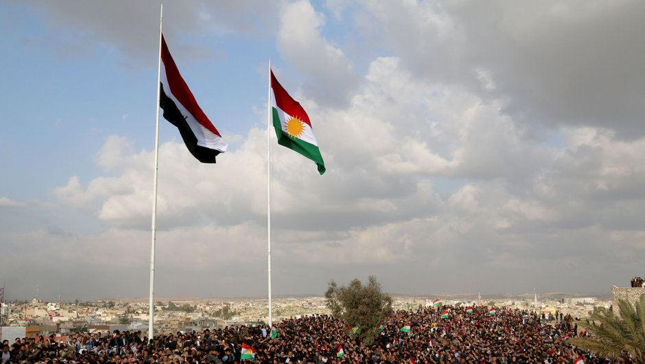 Kerkük te  Kürdistan bayrağına izin 
